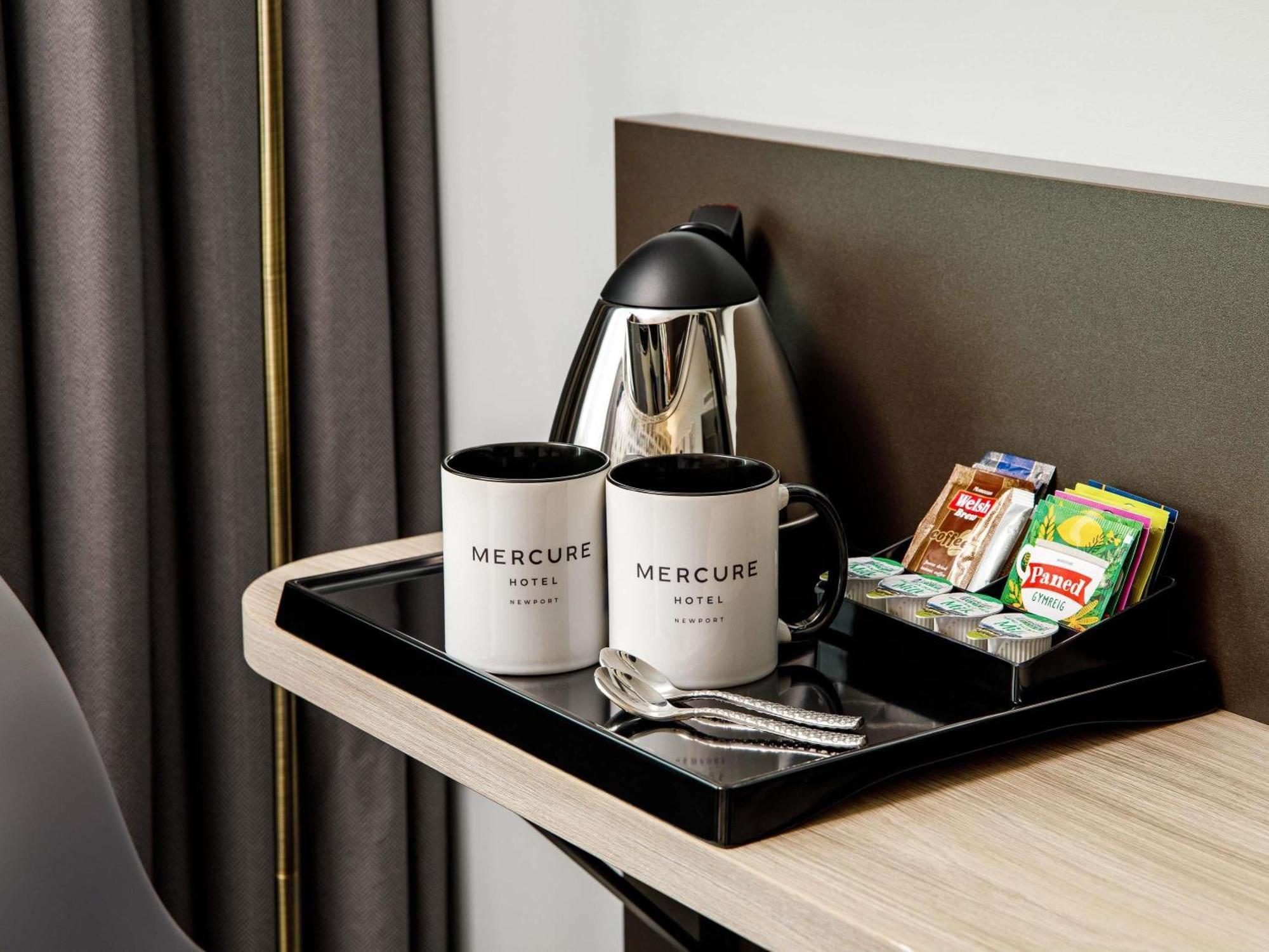 Mercure Newport Экстерьер фото